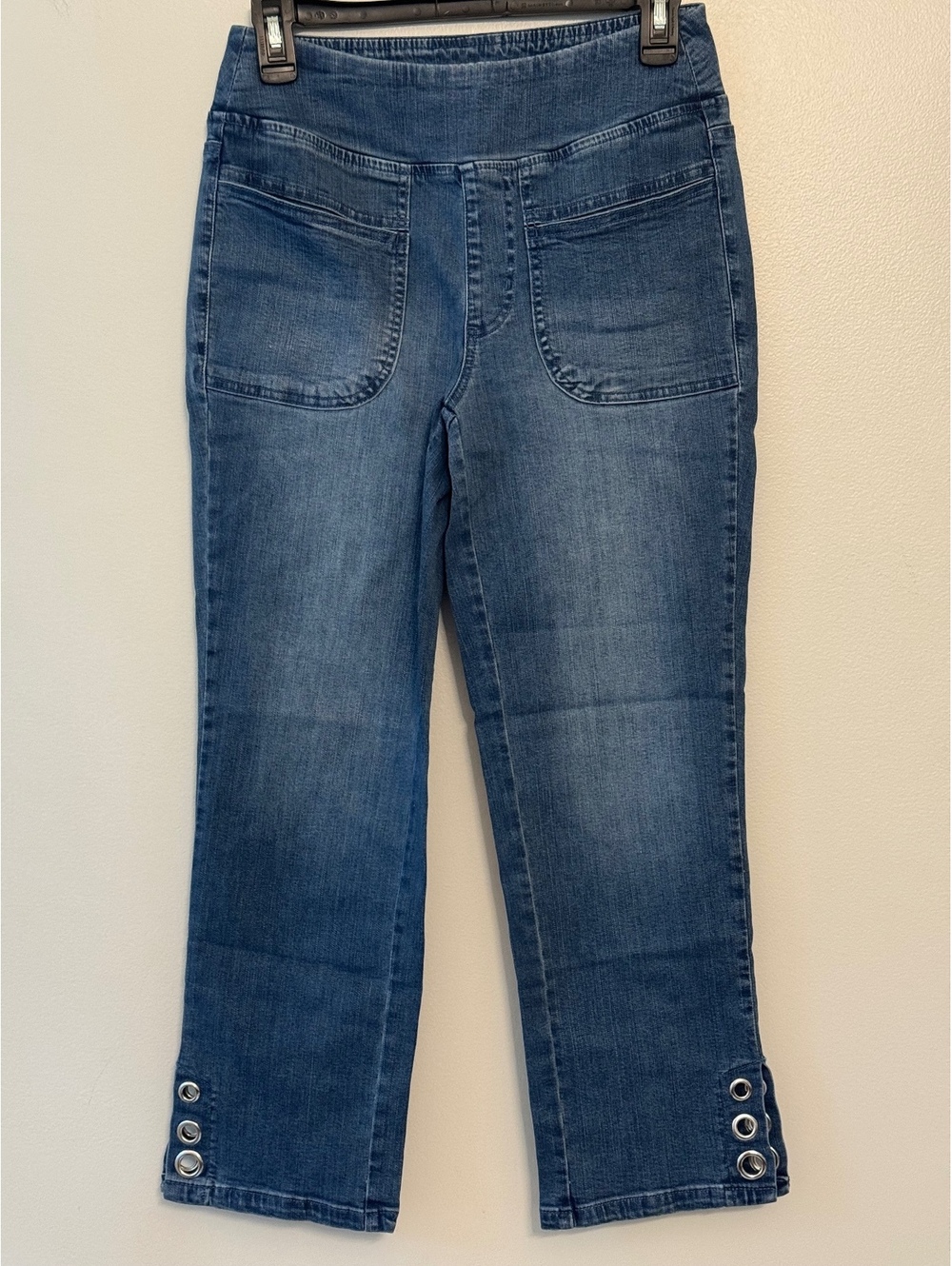 Belle by Kim Gravel Blue Denim Jeans with Grommet Detail Sz 4
